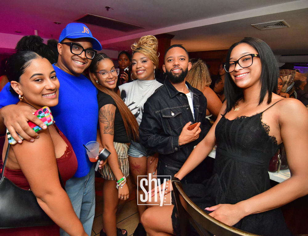 air lounge shy mag 19
