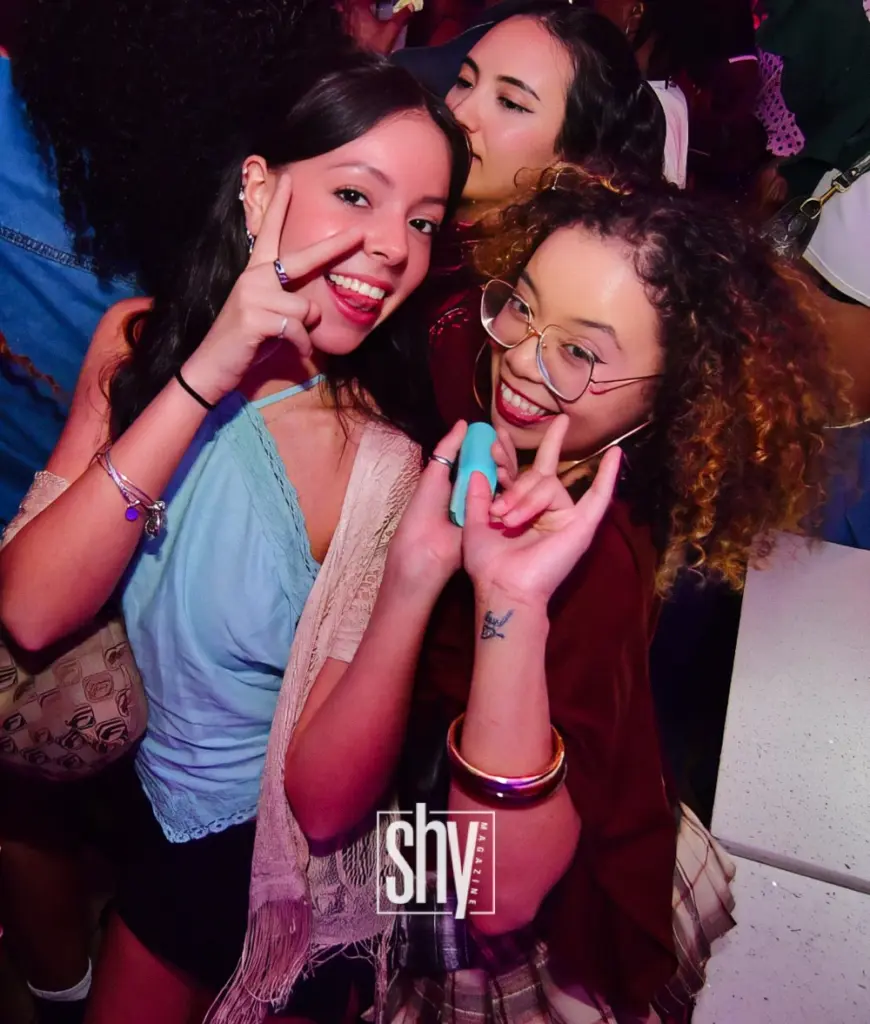 air lounge shy magazine 11
