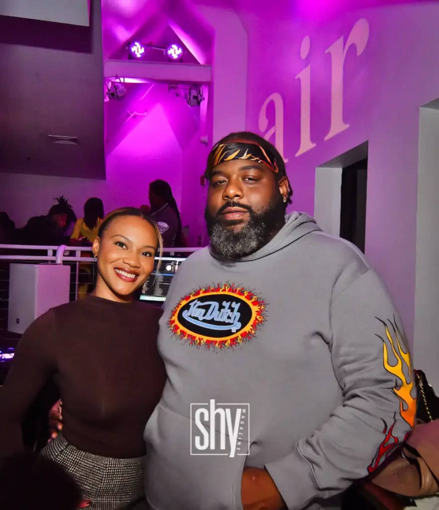 air lounge shy magazine 155