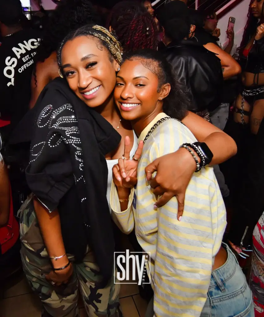 air lounge shy magazine 16