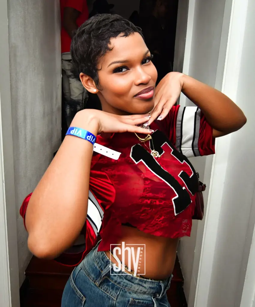 air lounge shy magazine 22