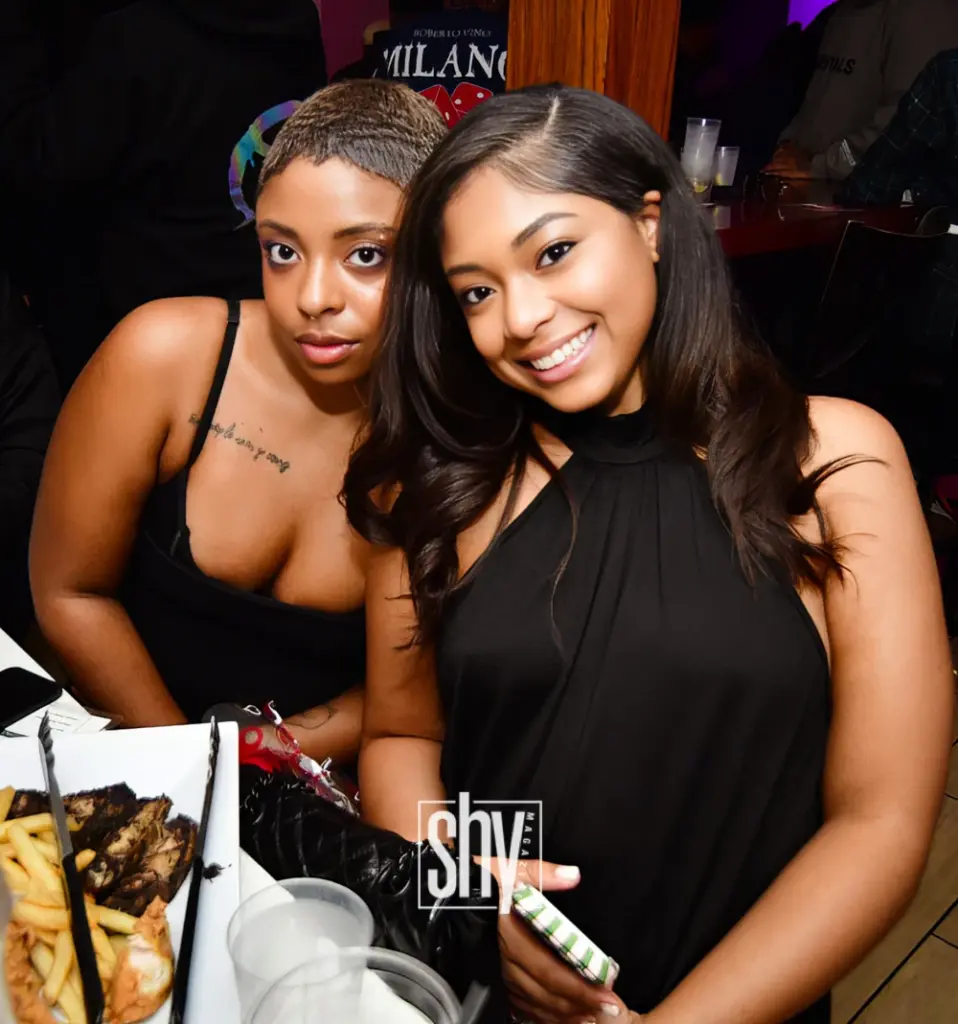 air lounge shy magazine 30