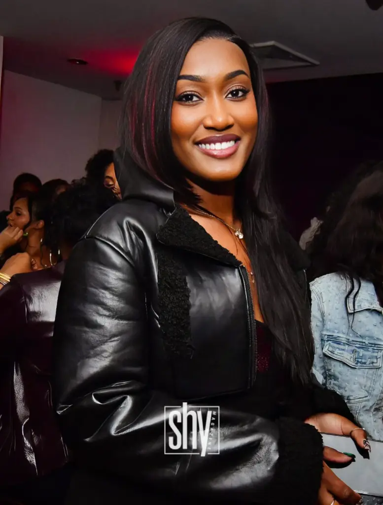 air lounge shy magazine 35