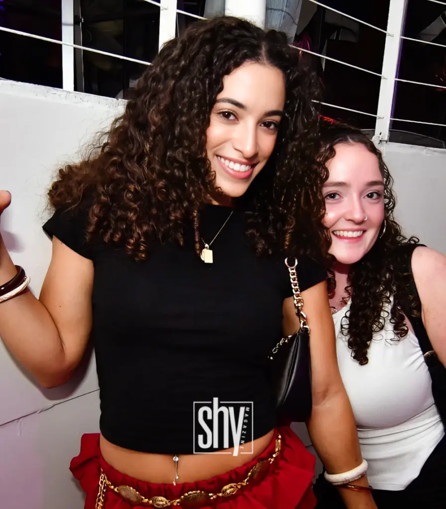 air lounge shy magazine 44