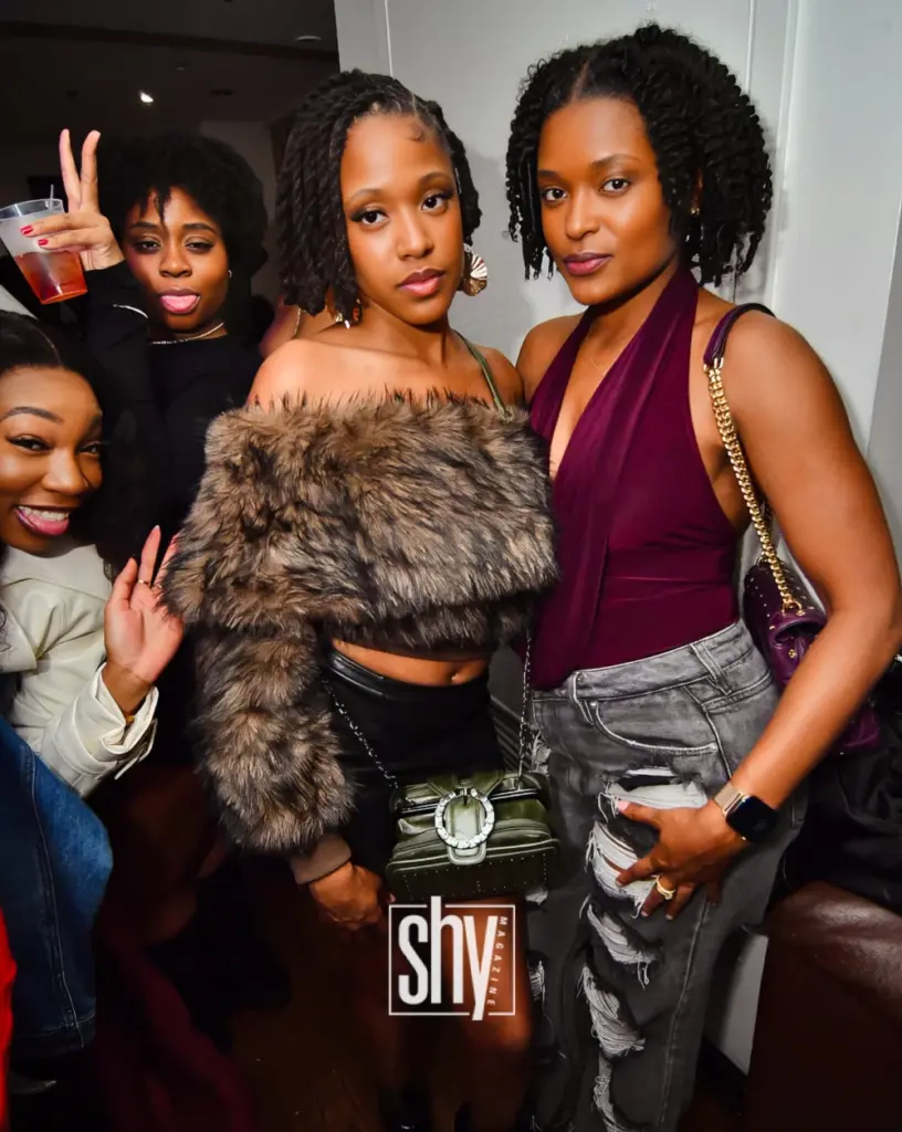 air lounge shy magazine 83