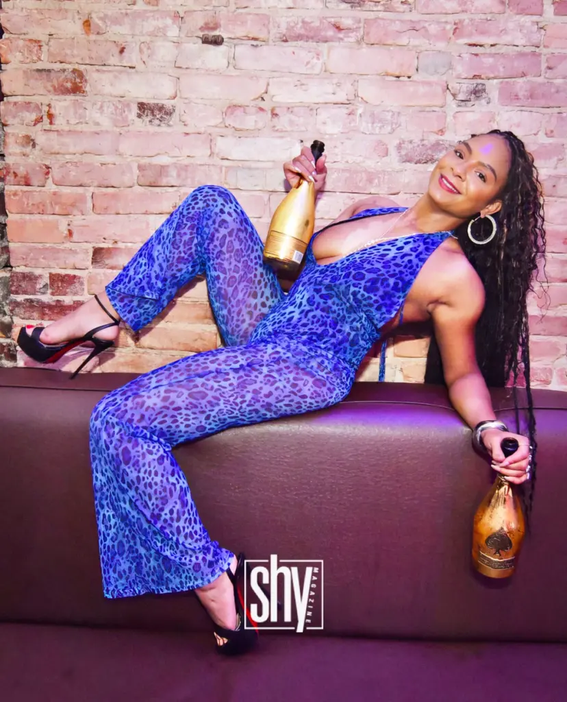 air lounge shy magazine 96